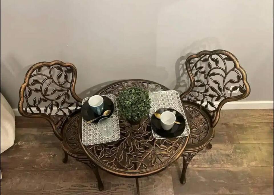 Orphelin Studio Avec Balneo Proche Centre Ville Реймс Екстериор снимка